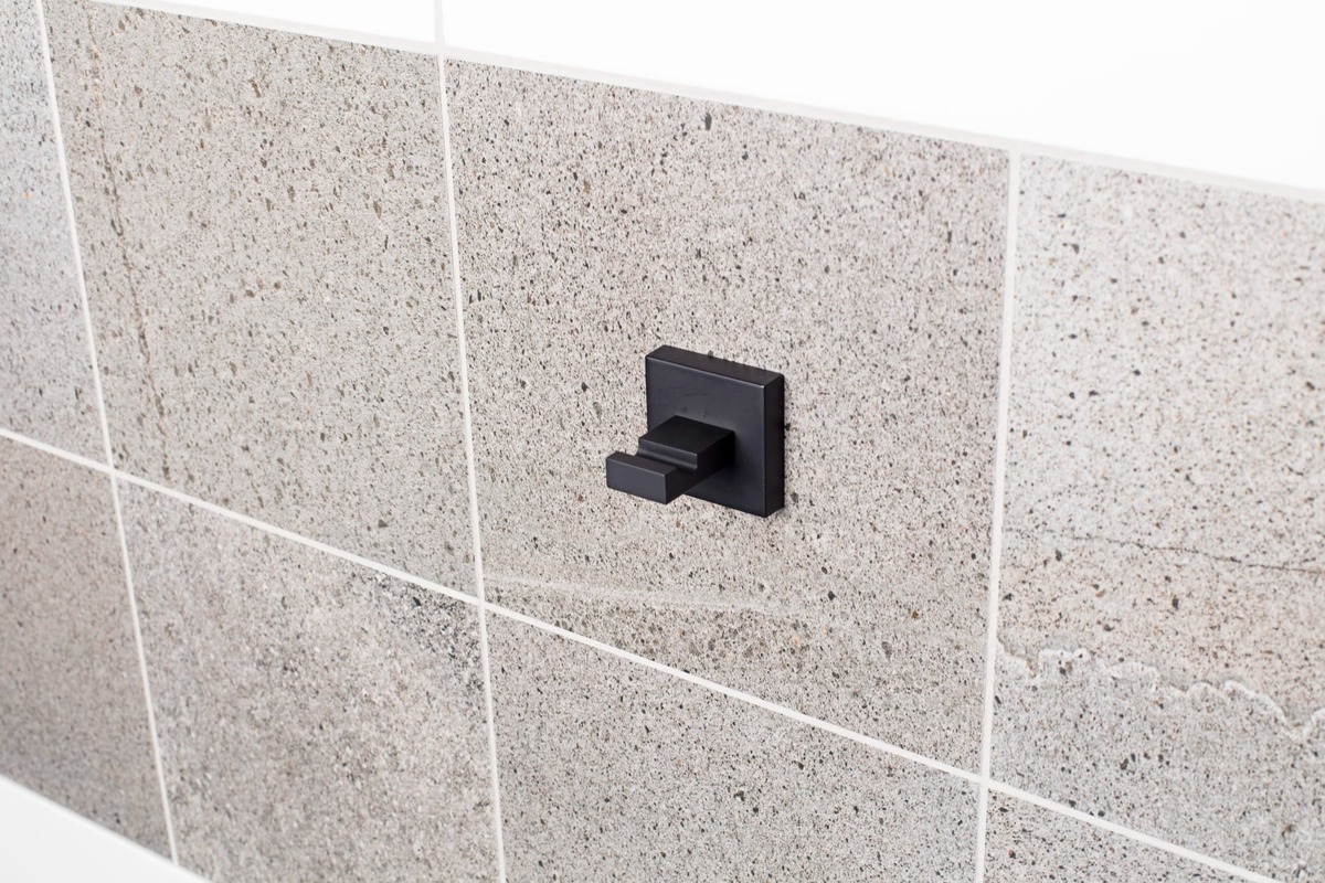 SAT B-way háček černý